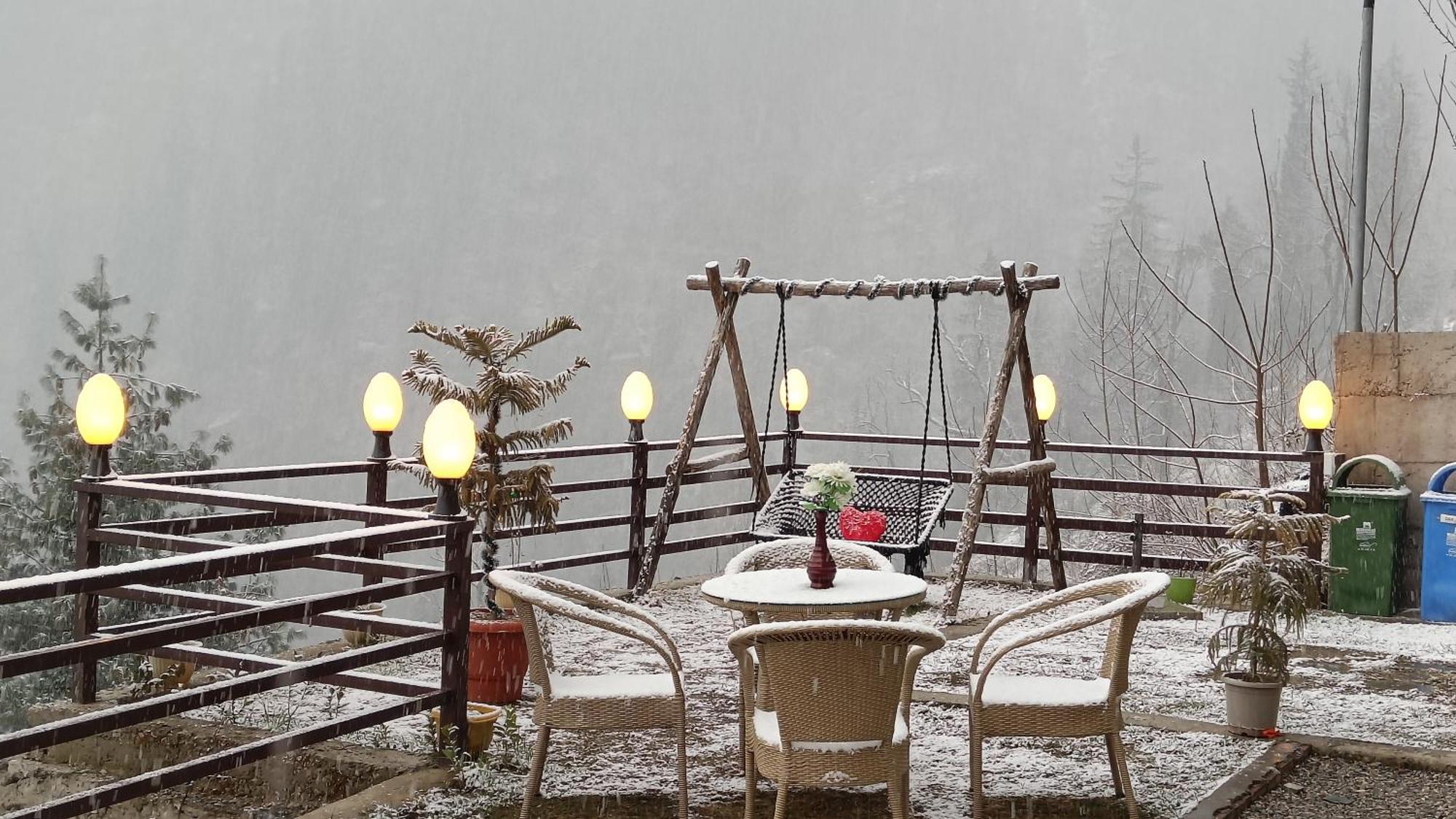 Trimounts-A Boutique Hotel & Wellnes Center In Tirthan Valley Banjār Esterno foto